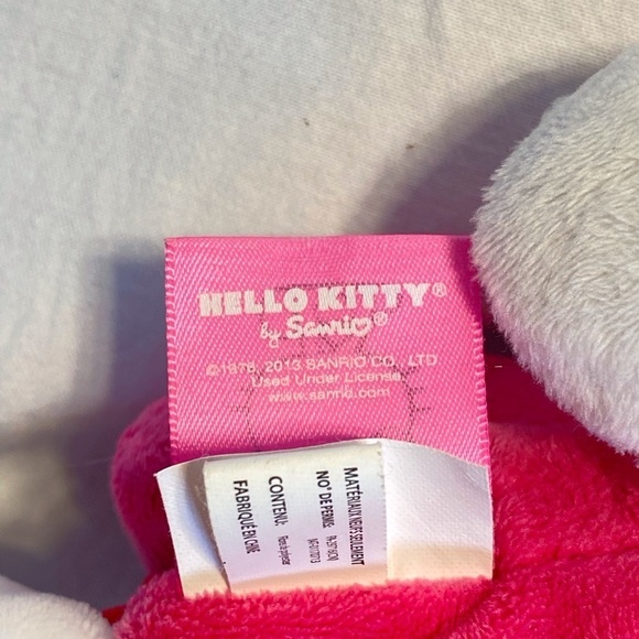Hello Kitty stuffie and  it’s also a Book! EUC - Picture 3 of 9